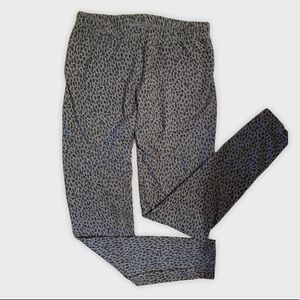 Gray leopard leggings